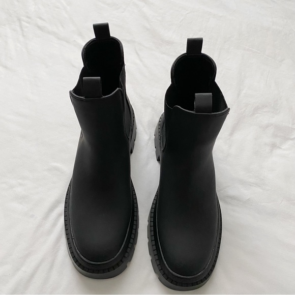 NWOT Lug Sole Chelsea Slip on Boots - Picture 4 of 13